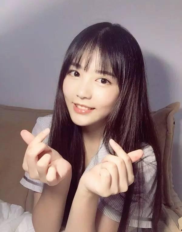 小明星网红属性有哪些,揭秘网红属性与魅力