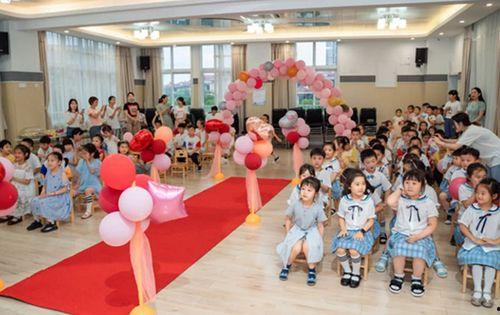 热门话题幼儿园婚礼主持,幼儿园婚礼，萌娃们的甜蜜启航