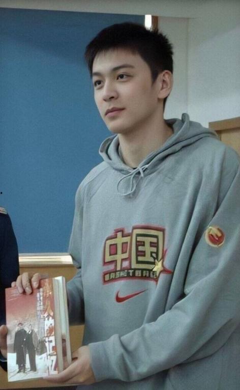 男明星网红帅气图文大全,盘点男明星网红们的帅气瞬间图文大全