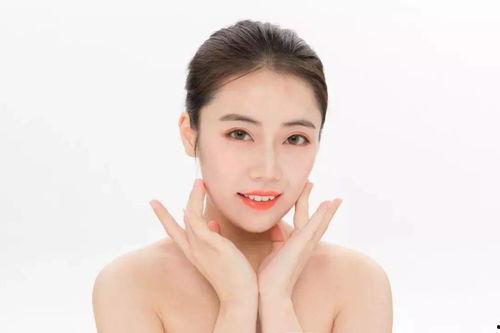 护肤最火的热门话题,揭秘护肤新趋势与热门产品