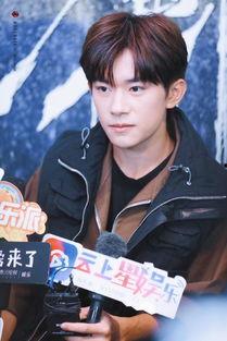 最火爆的热门话题男生,男生们的青春共鸣与时代变迁