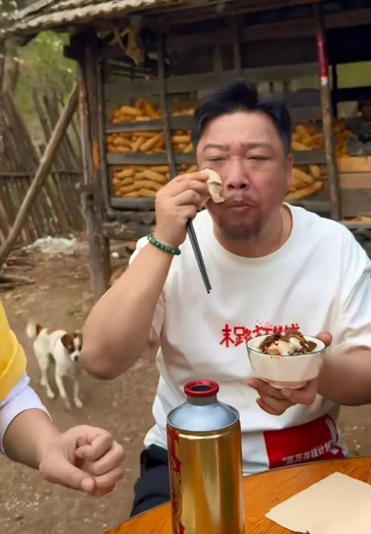 东北雨姐和明星网红,共绘跨界融合新篇章”