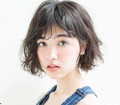 发型测试最热门话题图片,揭秘最热门话题图片中的发型趋势