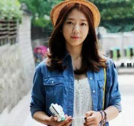 明星网红穿面包拖鞋视频,面包拖鞋穿搭风潮