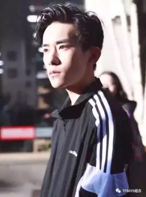 明星网红直发发型图片男,明星网红引领男生发型新风尚