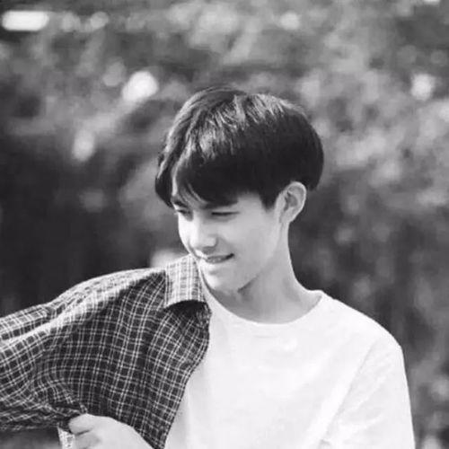 明星网红直发发型图片男,明星网红引领男生发型新风尚