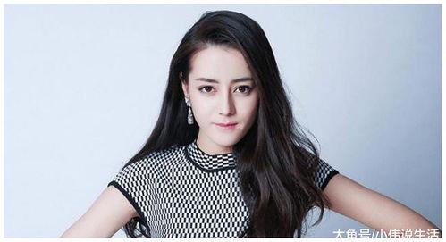 路人镜头下明星网红照片,明星网红路人视角下的风采瞬间