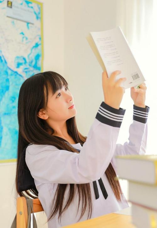 中班女生抖音热门话题,揭秘校园生活新潮流